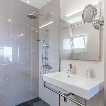 Sunspot Reis Magos With Sea View By Madeira Apartment Caniço